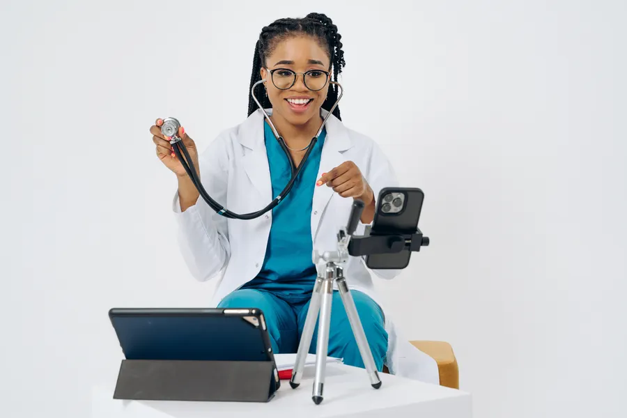 Remote clinician video call setup for dental veneer follow-up coordination after China travel - QGO Medical